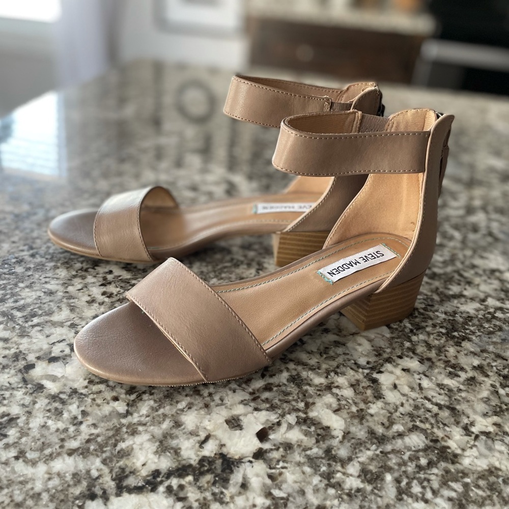 Steve Madden dress sandal with heel